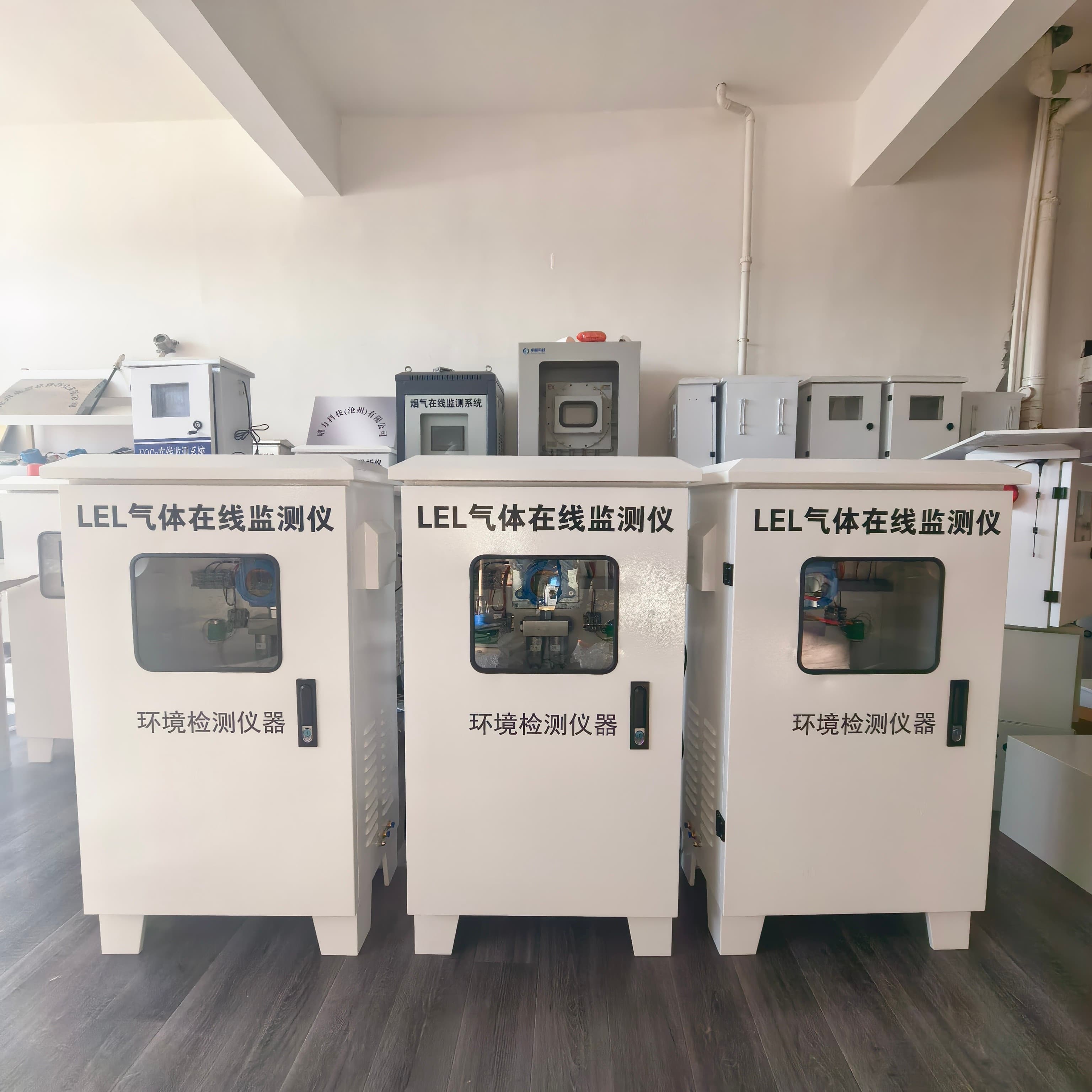 多类型监测设备展厅全景